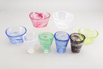 Ulrica Hydman-Vallien, servis 43 dlr "Mine - Nobody else's" Kosta Boda sent 1900-tal glas.