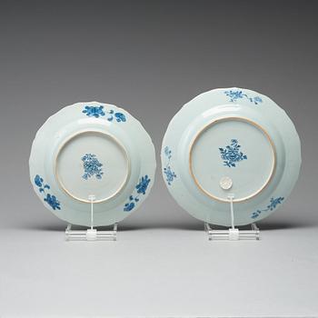 A set of six blue and white dishes, Qing dynasty, 18th century.