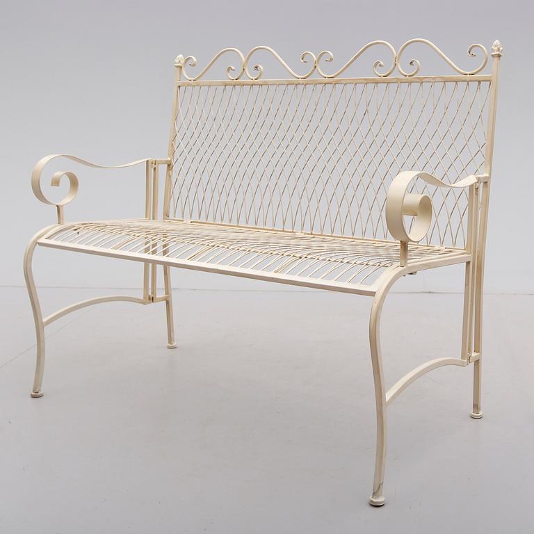 TRÄDGÅRDSSOFFA, 2000-tal.