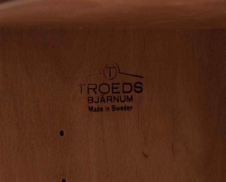 SIDEBOARD, Troeds, Bjärnum, 1900-talets andra hälft.