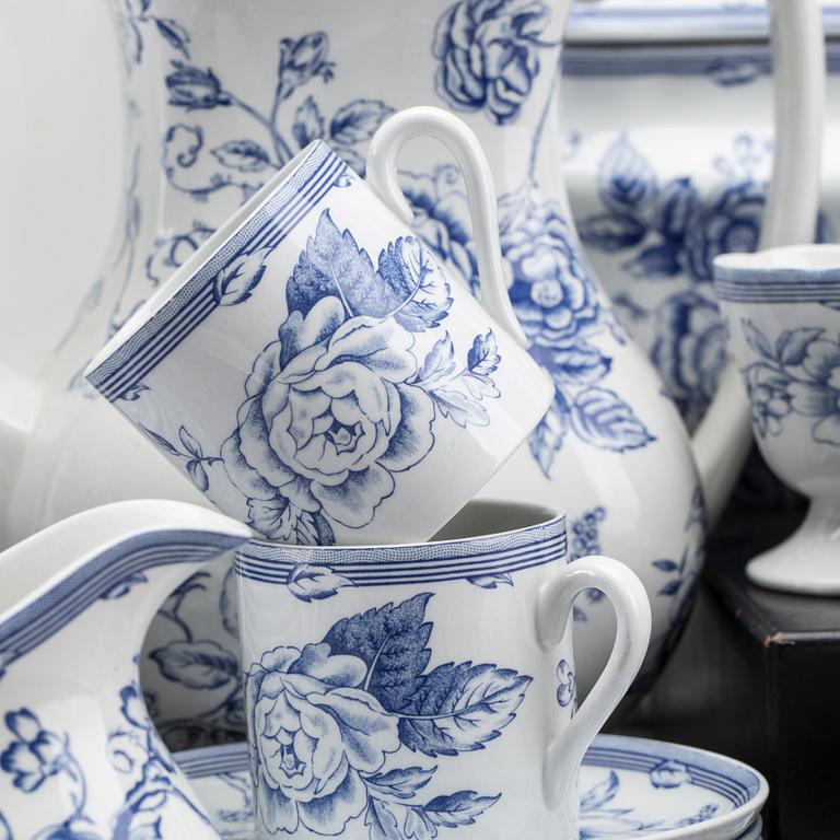 A SET OF 46 PIECES "CLIFTON" DINNER SERVICE BY SPODE FOR LAURA ASHLEY.