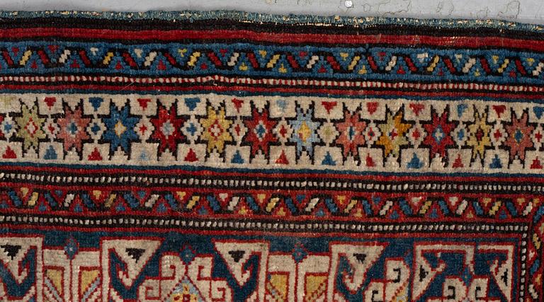 A rug, antique/semi-antique Shirvan probably, ca 178-180 x 125-129,5 cm (including 2-2,5 cm "flat weave" at the ends),