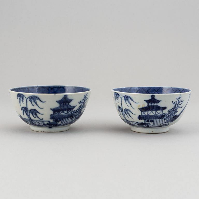 A group of 13 (11+2) blue and white bowls and dishes, Ming, Qing and, Japan, also  20th century.