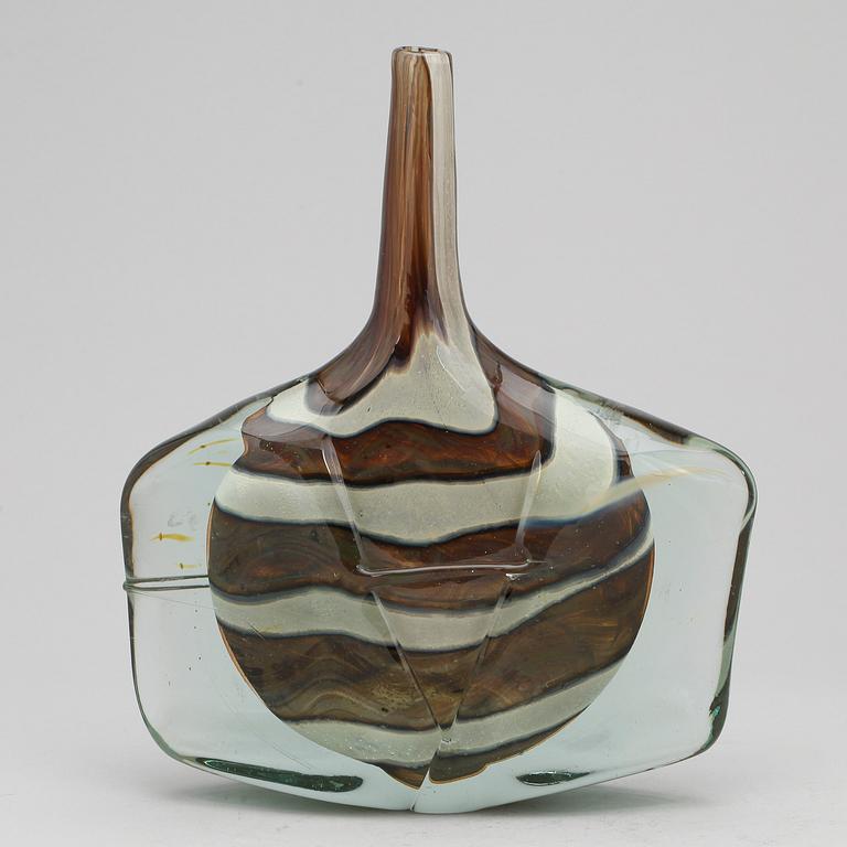 VAS, glas, "Axe vase", Michael Harris, Mdina Glassworks, signerad och daterad, 1981.