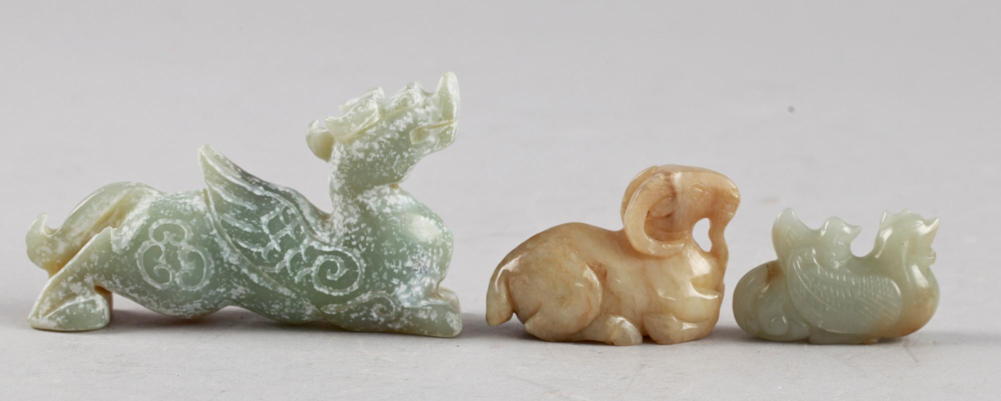 FIGURINER, 3 st, Jade, Kina, 1900-tal.