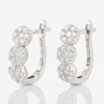 Earrings, 18K white gold set with brilliant-cut diamonds.