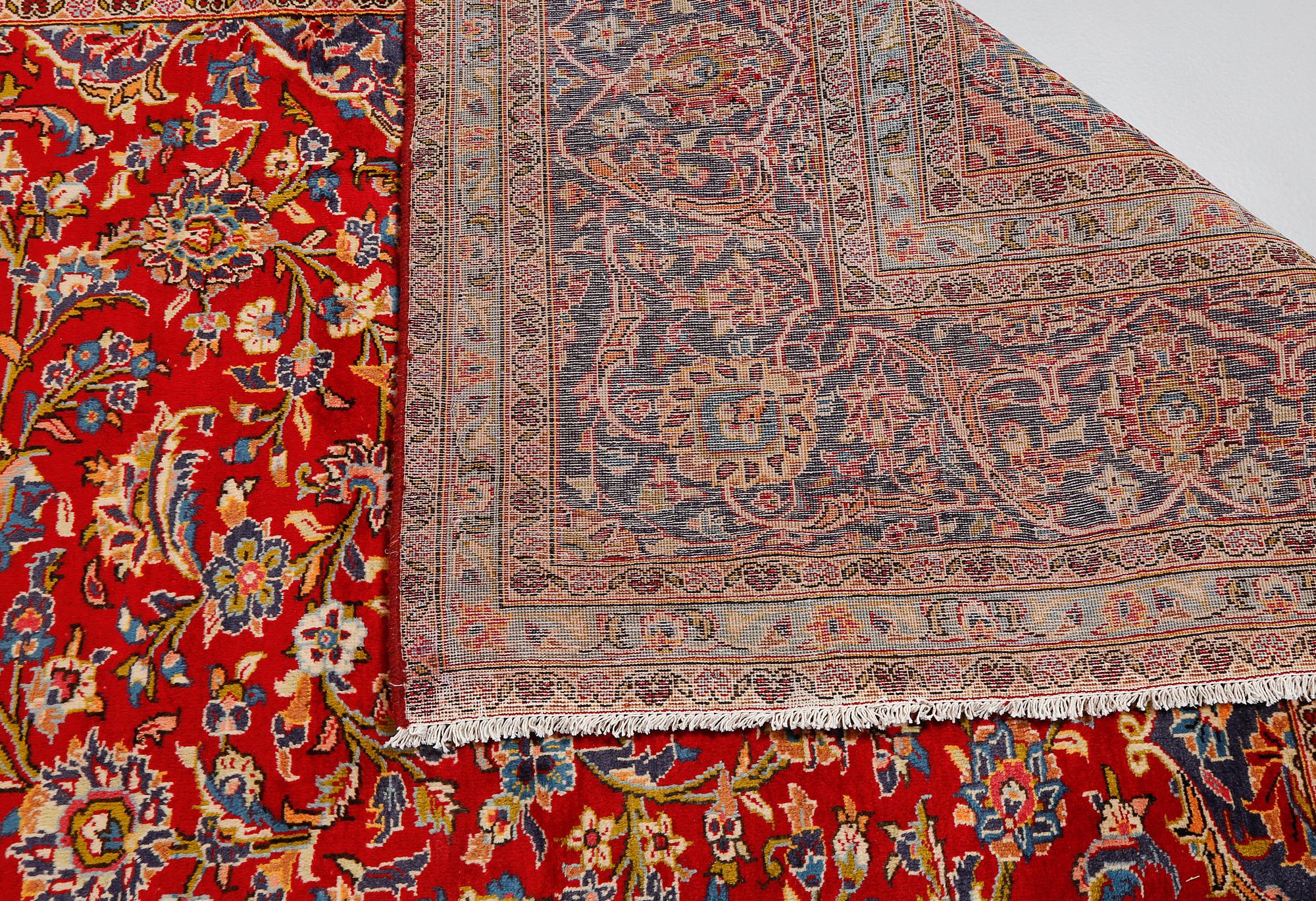 MATTA, Keshan, old, ca 400 x 290 cm.