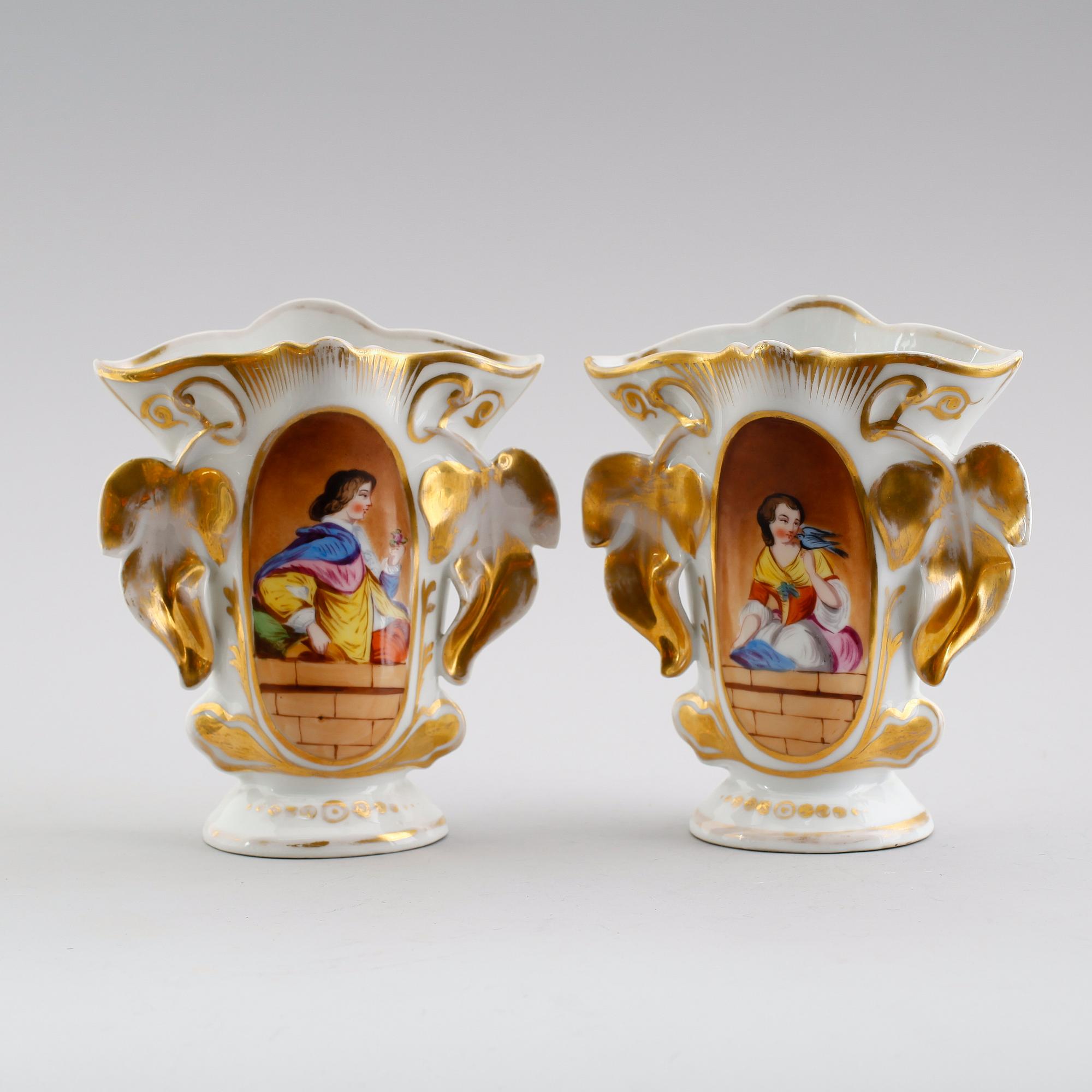 VASER, 1 par, porslin, 1800-talets andra hälft.
