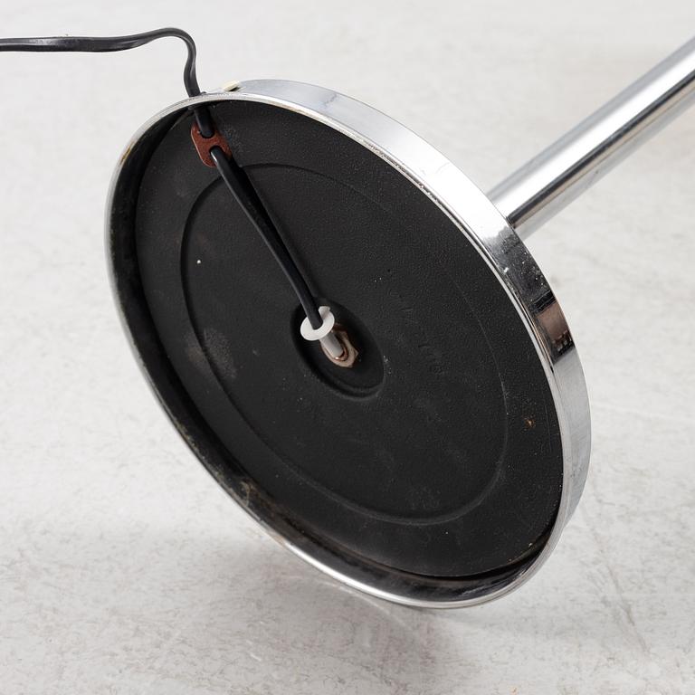 Golvlampa, samtida tillverkning.