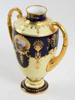 PRAKTURNA, porslin, Coalport, England. 1800/1900-tal.