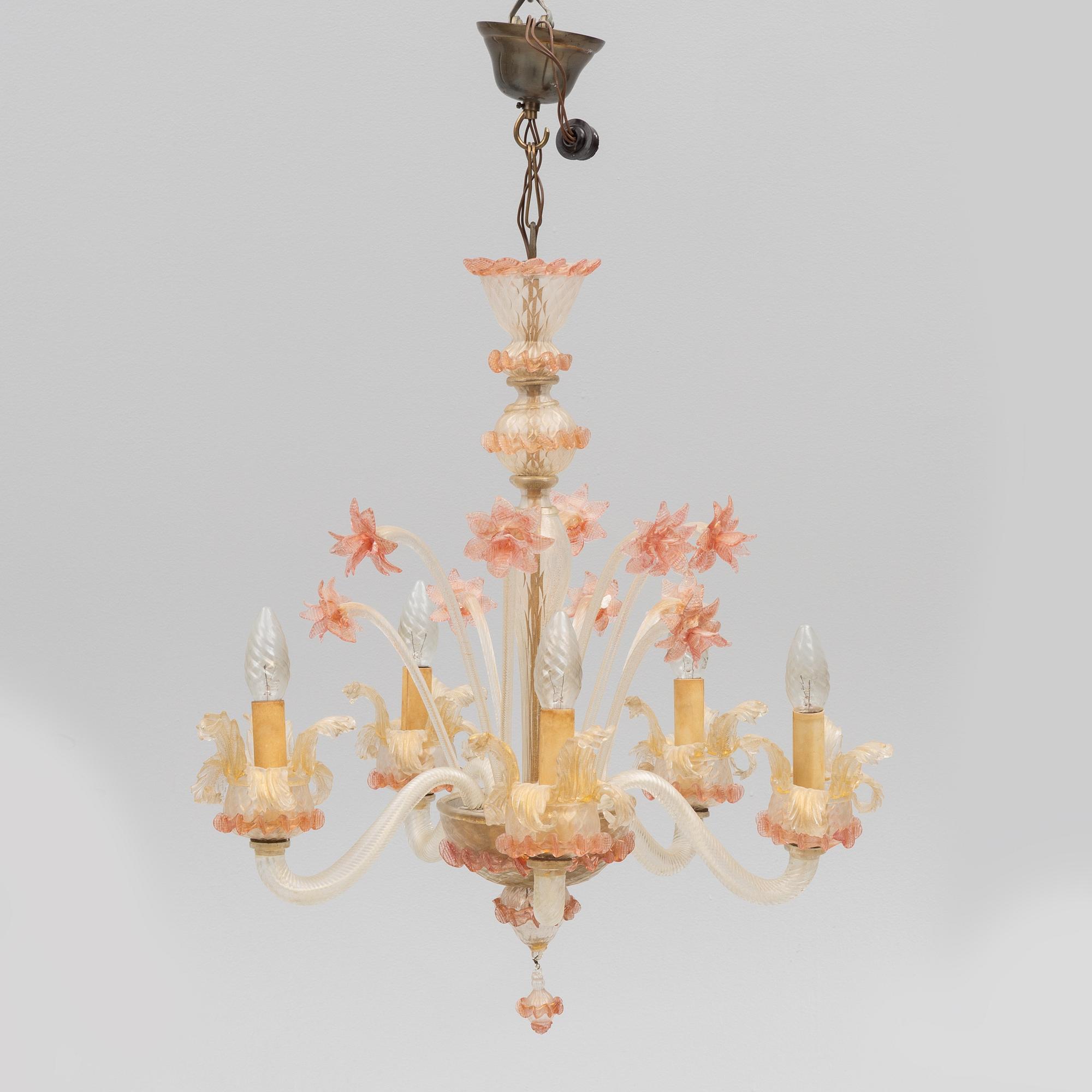 A Venetian style chandelier, mid 20th Century.