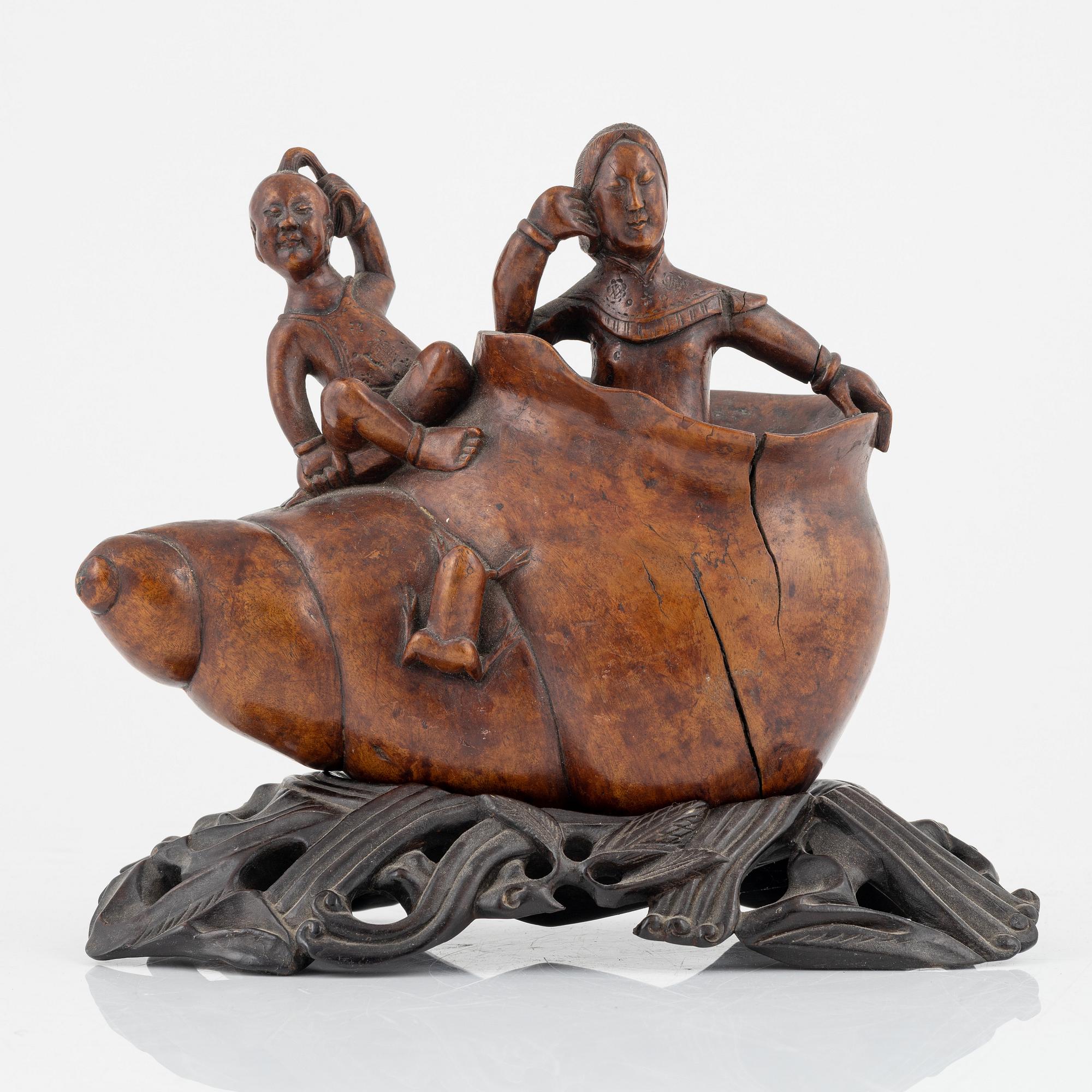 A Chinese root sculpture, Qing dynasty, 18th/19th Century.