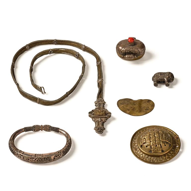 A group lot, Tibet 18/19th century.