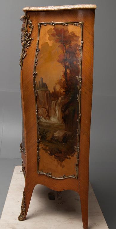 SKÅP, rokokostil, möjligen Mellaneuropa, 1900-talets mitt.