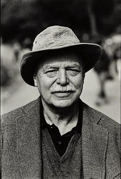 Rolf Adlercreutz, Porträtt av Christer Strömholm vid Vita bergen, 1983.