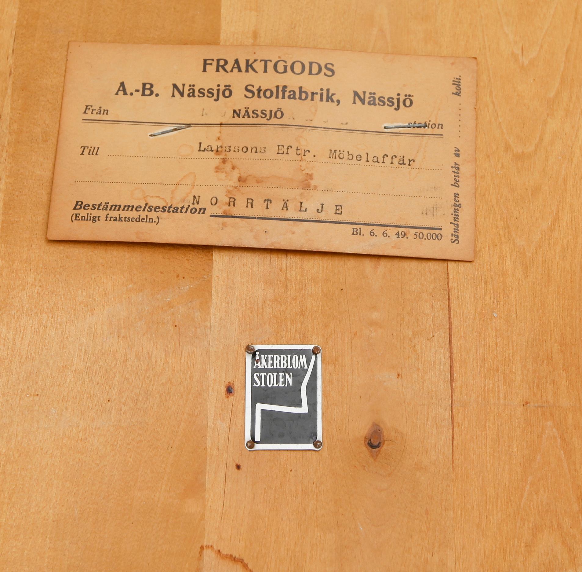 STOLAR, 4 st, "Åkerblomstolen", formgiven av Gunnar Eklöf med flera 1948.