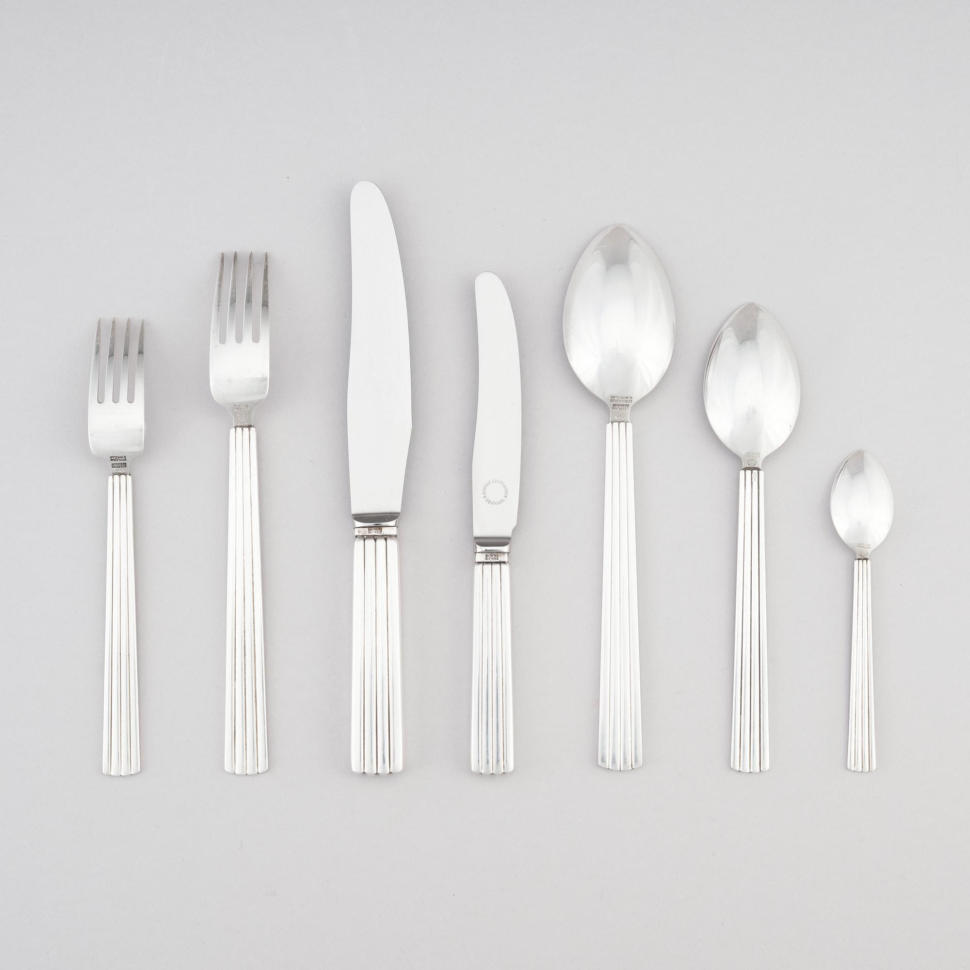Sigvard Bernadotte, bestickservis "Bernadotte", 83 delar, Georg Jensen & Wendel, Köpenhamn 1945-1951, -1977, sterling och rostfritt stål.
