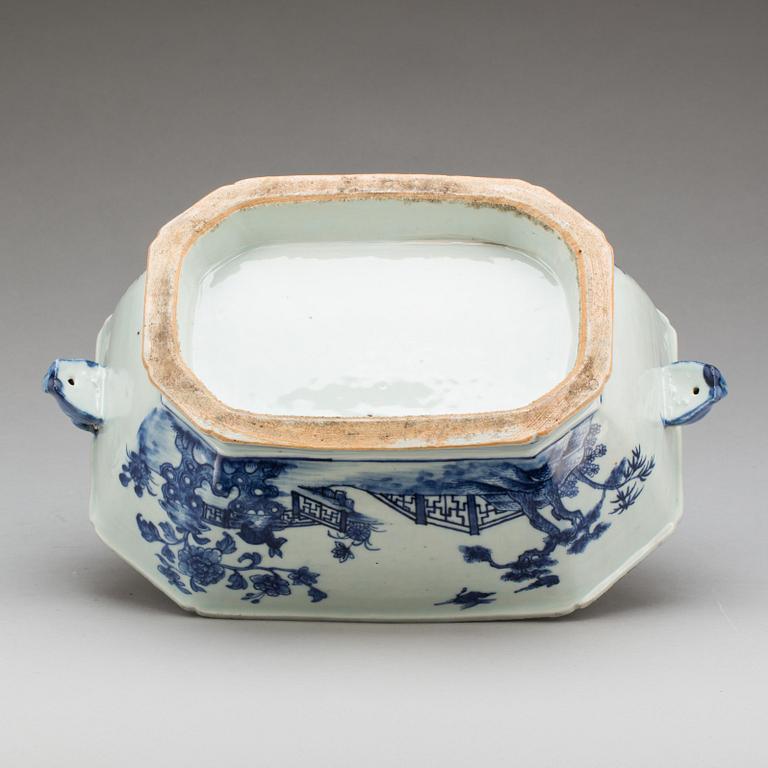 TERRIN, porslin, Kina, Qianlong 1736-1795.