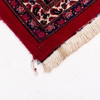 A Meshad carpet, ca 410 x 290 cm.