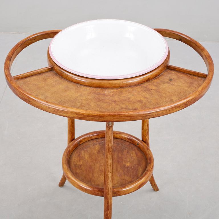 TVÄTTSTÄLL, W Baumann samt tvättskål Cauldon Place, England, 1800 resp 1900.