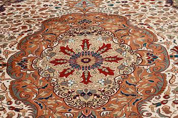 A Kayseri rug, 290 x 195 cm.