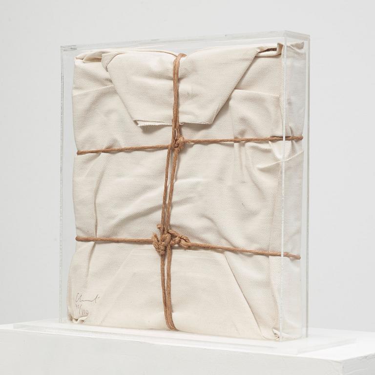 Christo & Jeanne-Claude, "Wrapped book".