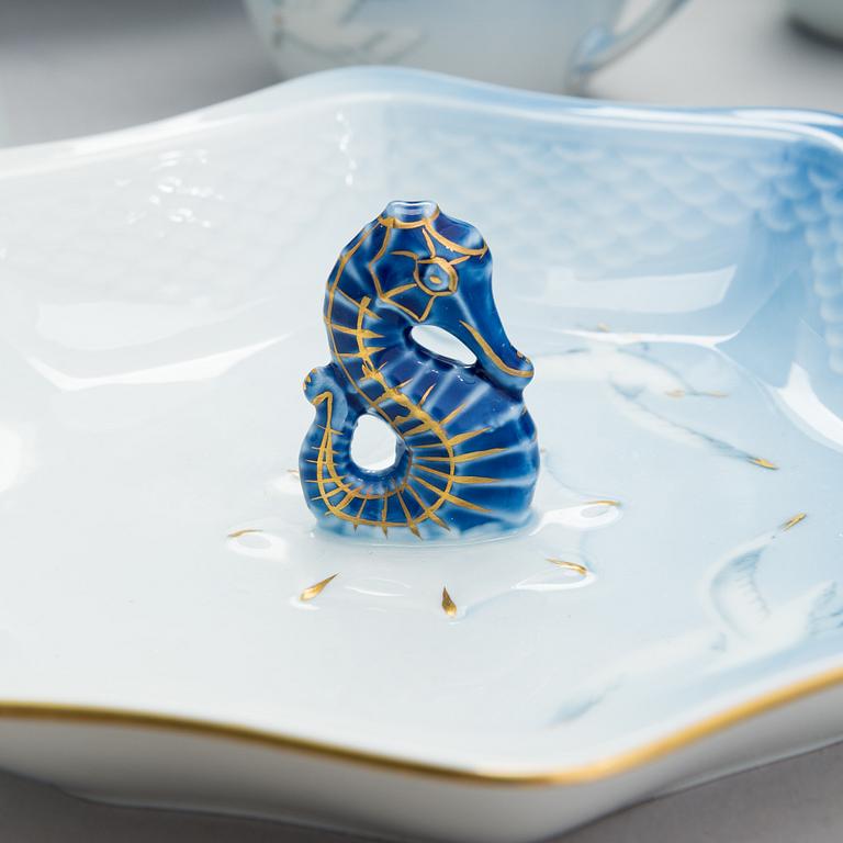 Bing & Grøndahl, a 66-piece 'Måsen' porcelain dinnerware set, Denmark.