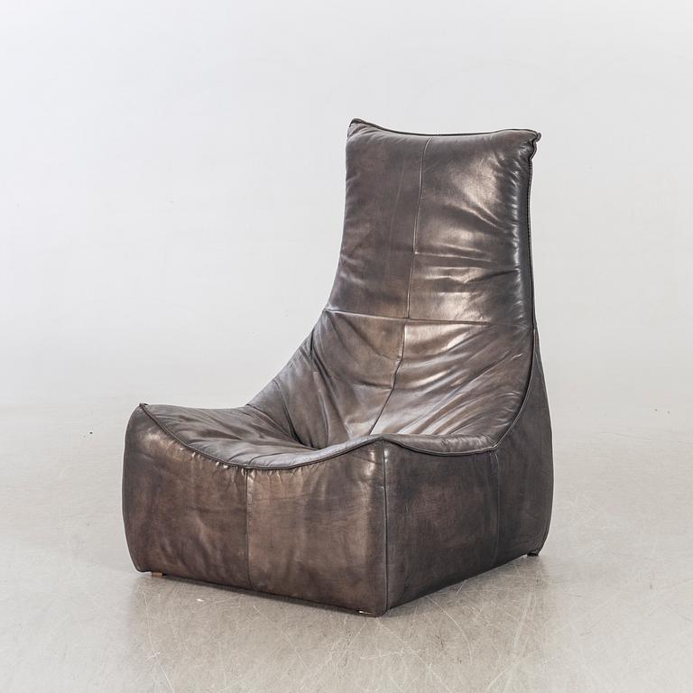AN LOUNGE CHAIR "THE ROCK" GERARD VAN DEN BERG, MONTIS.