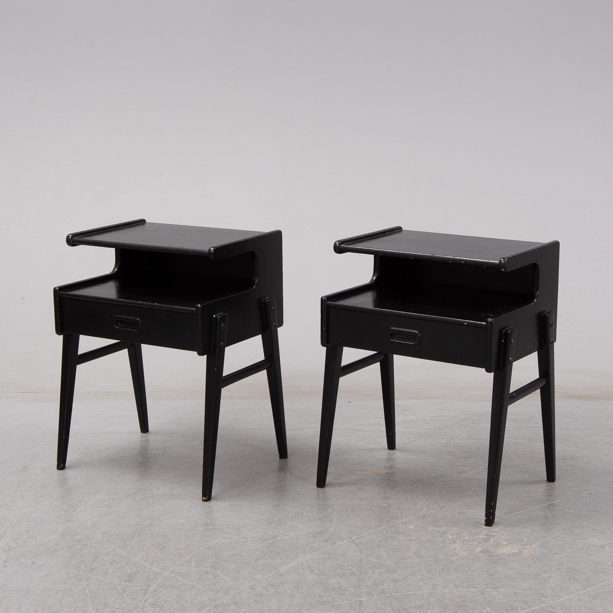 A pair of bedside tables, second half of the 20th century.