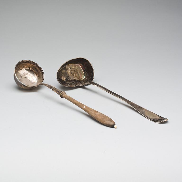 SOPPSLEVAR, 2 st, silver. 1800-tal.