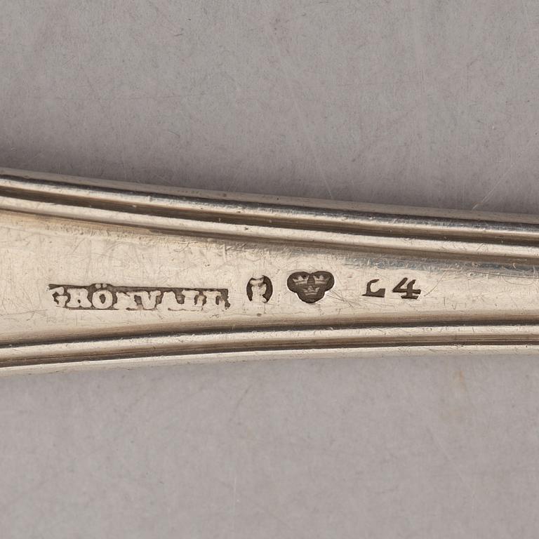 Matskedar, 9 st, samt såssked, silver, Sverige 1800-tal.