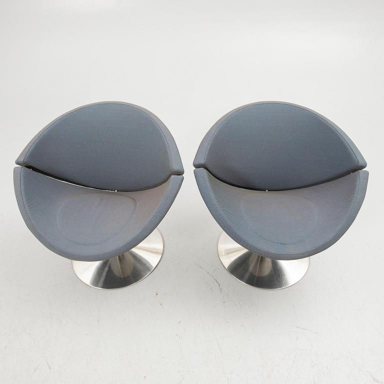 Peter Hjort Lorentzen & Johannes Foersom. Swivel armchairs, a pair, “Apollo EJ 96”, Erik Jørgensen, Denmark.