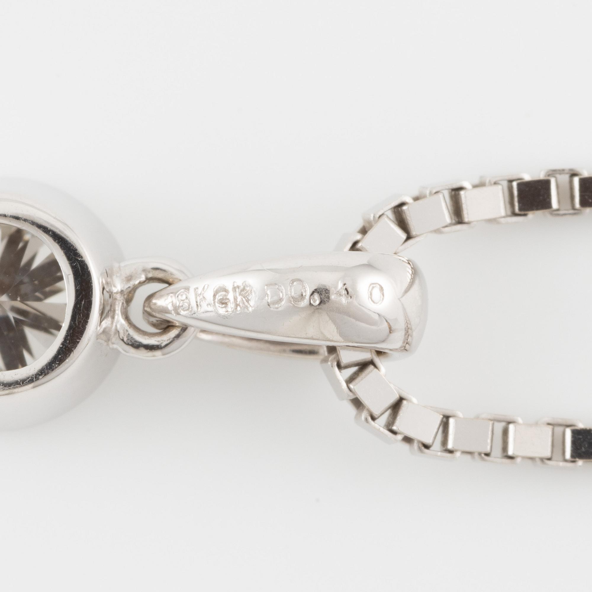 Collier 18K vitguld med briljantslipad diamant 0.40 ct.