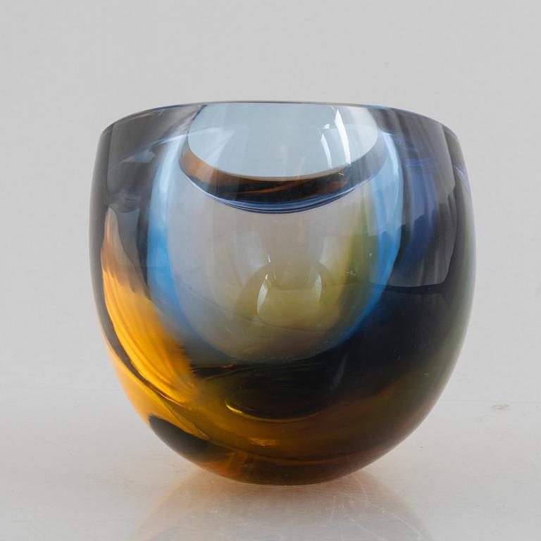Göran Wärff, a glass vase, Kosta Boda.