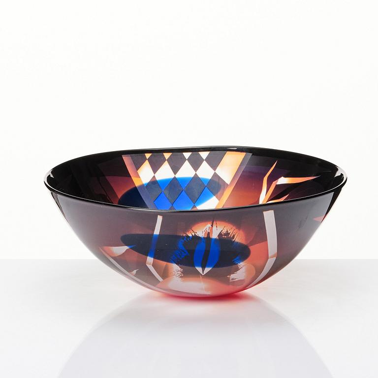 Ann Wolff, a blasted glass bowl, Transjö, Sweden 1986.