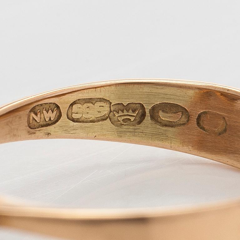 Ring, 14K guld, rökkvarts. Westerback, Helsingfors 1964.