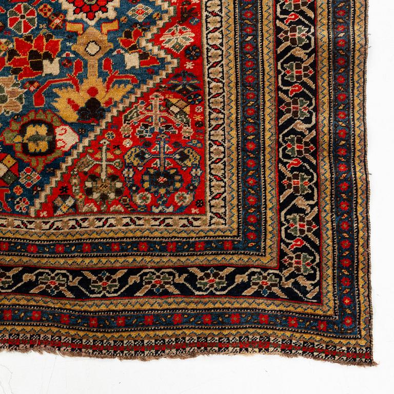 An antique Qashqai rug, ca 230 x 140 cm.