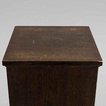 A 20th century pedestal.