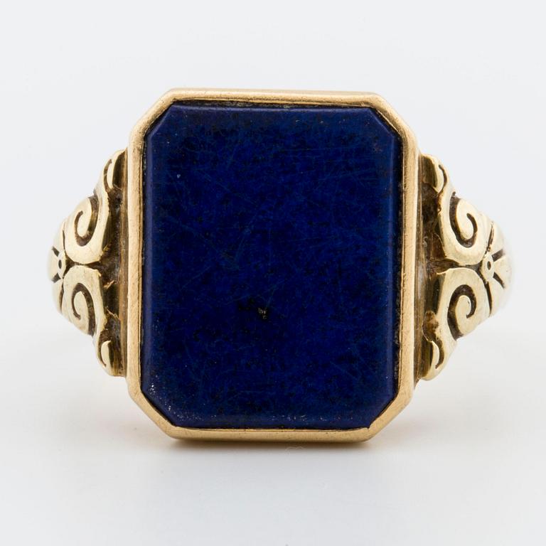 RING, 14K guld med lapis lazuli.