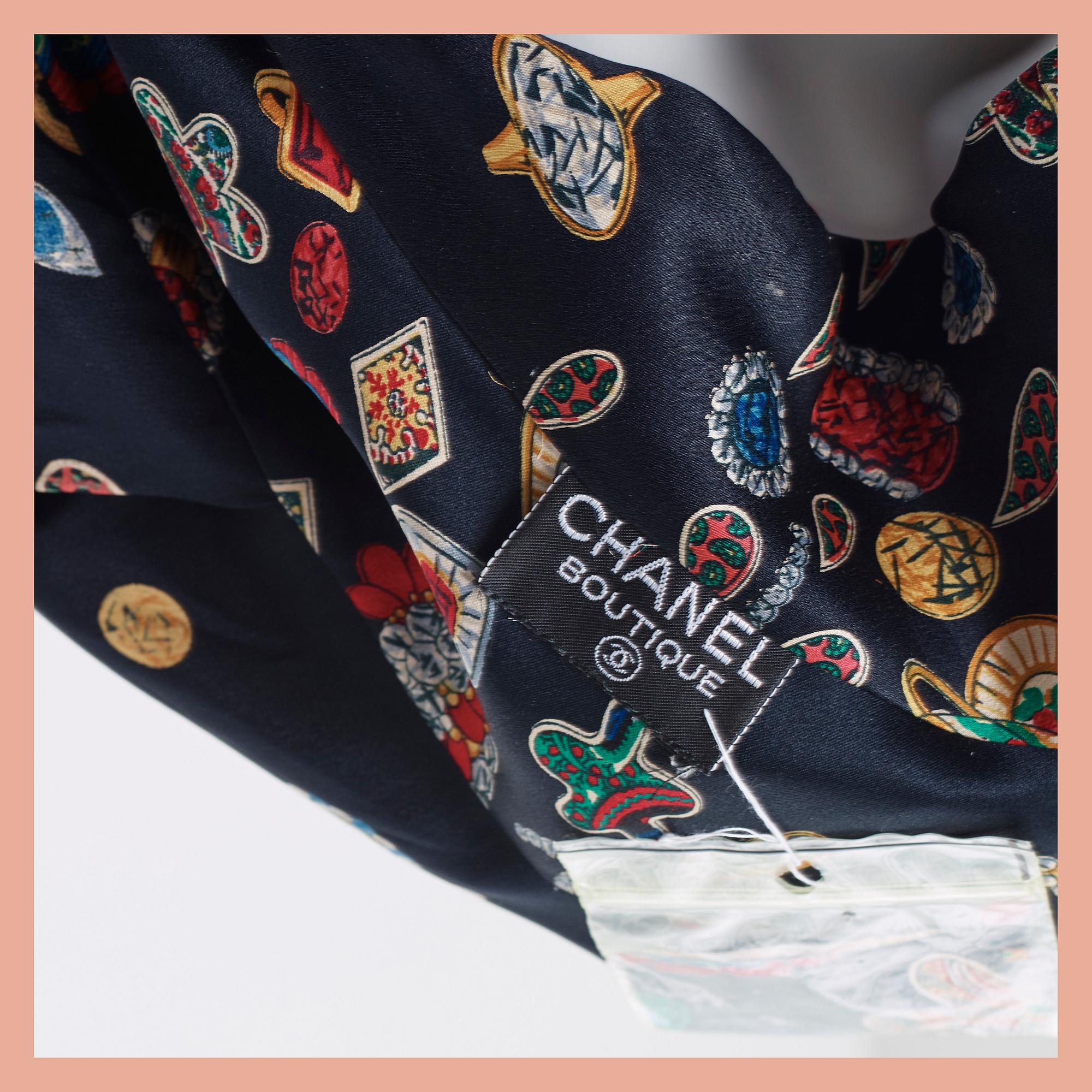 BLUS, Chanel.