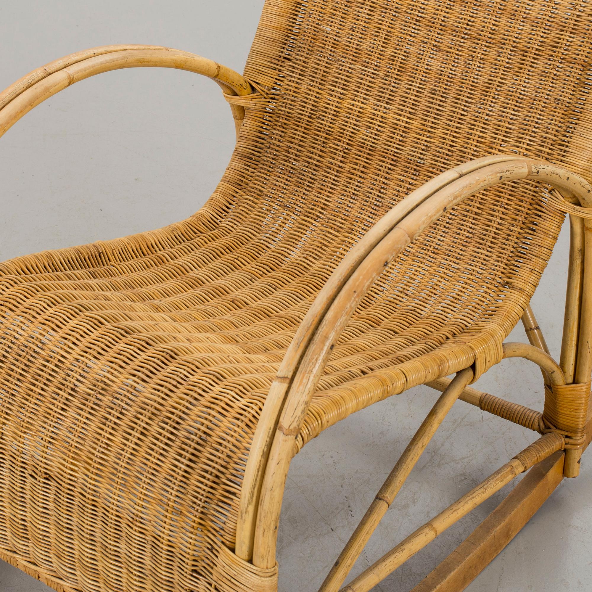 A ROCKING CHAIR, first half of 20th century.