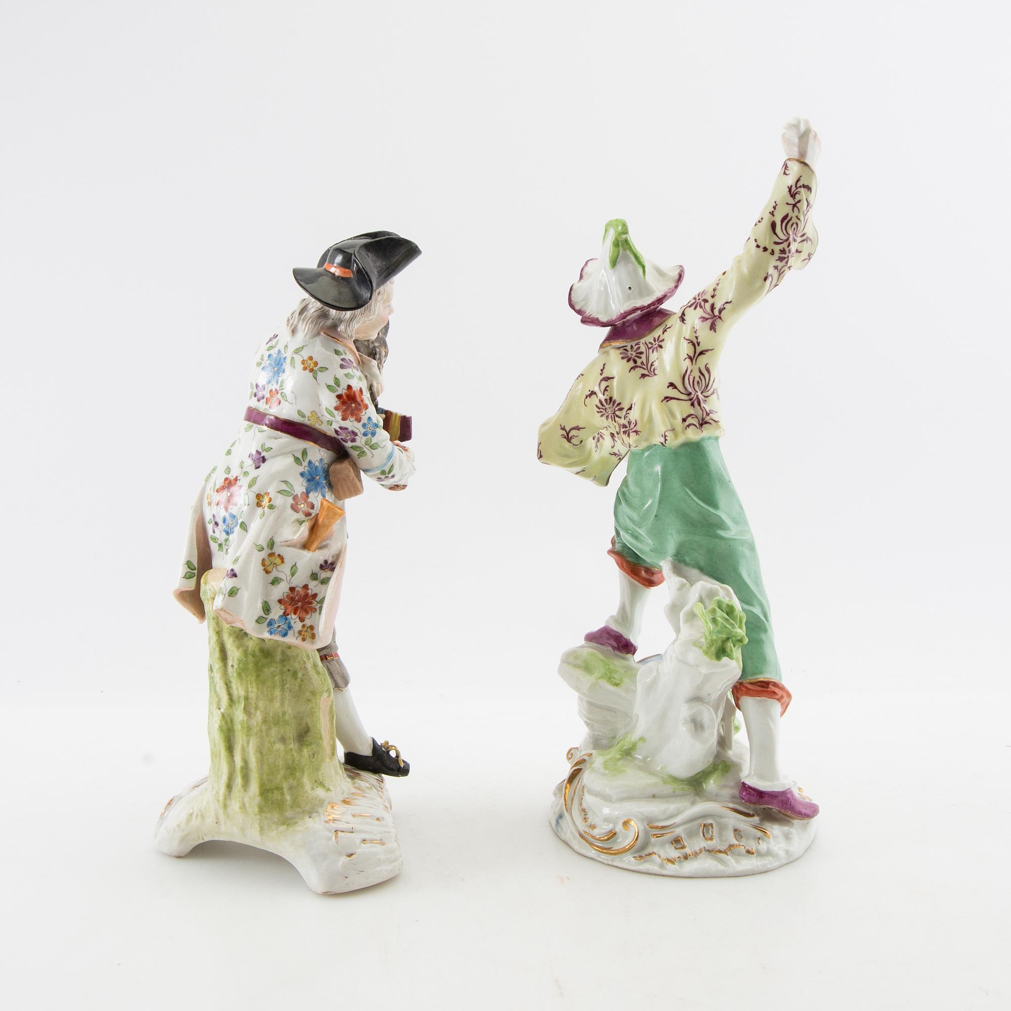 Figurines 2 pcs probably Germany around 1900 porcelain.