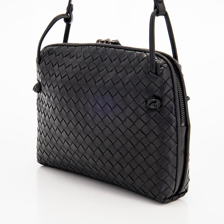 Bottega Veneta, a 'Nodini' bag.