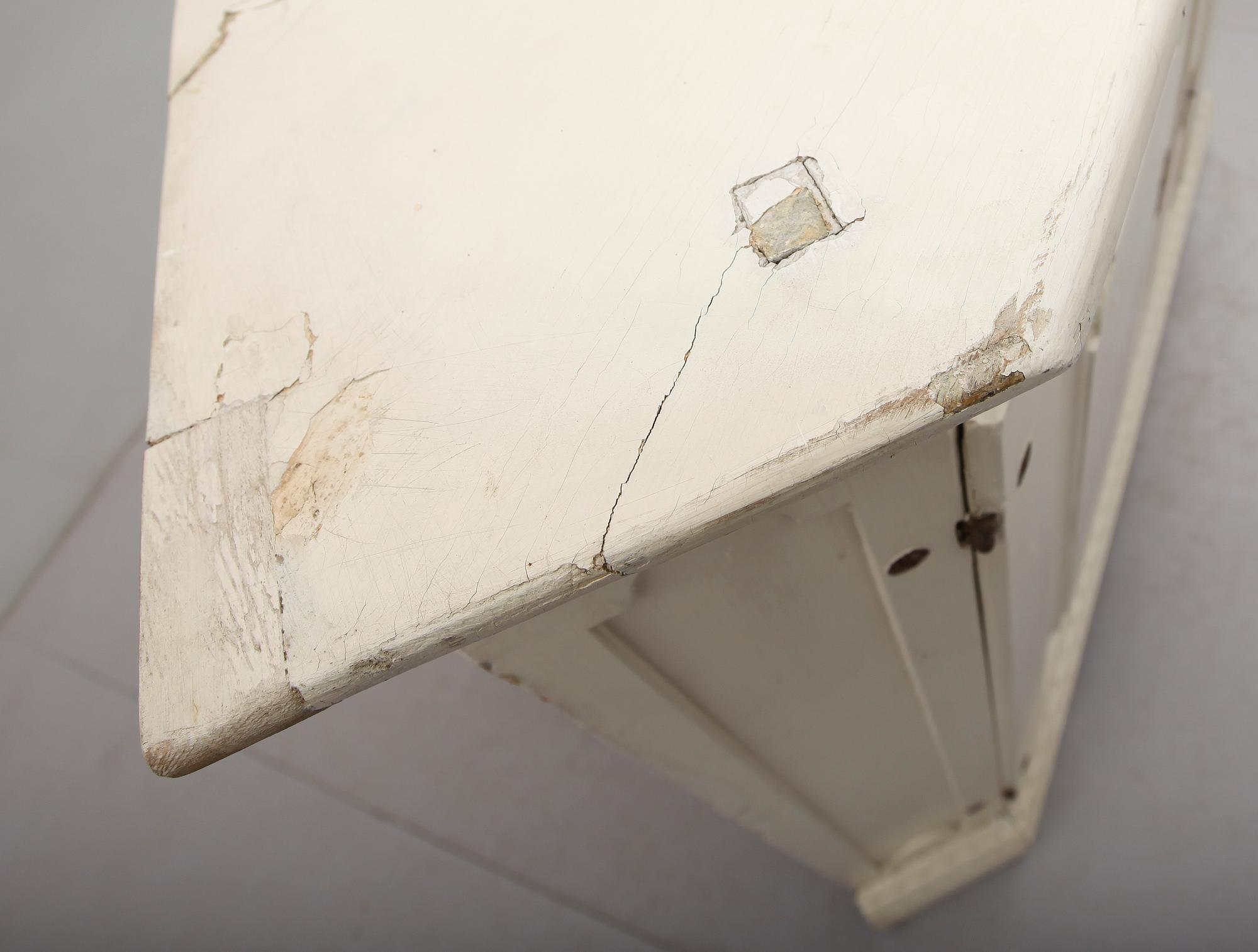 HÖRNSKÄNK, 1800-talets första hälft.