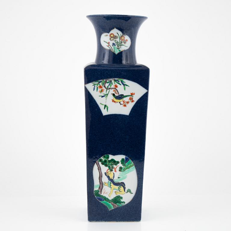A Chinese Kangxi style vase, 20th Century.