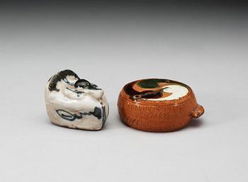 A set of two water pots, Japan/Korea, 19th Century.