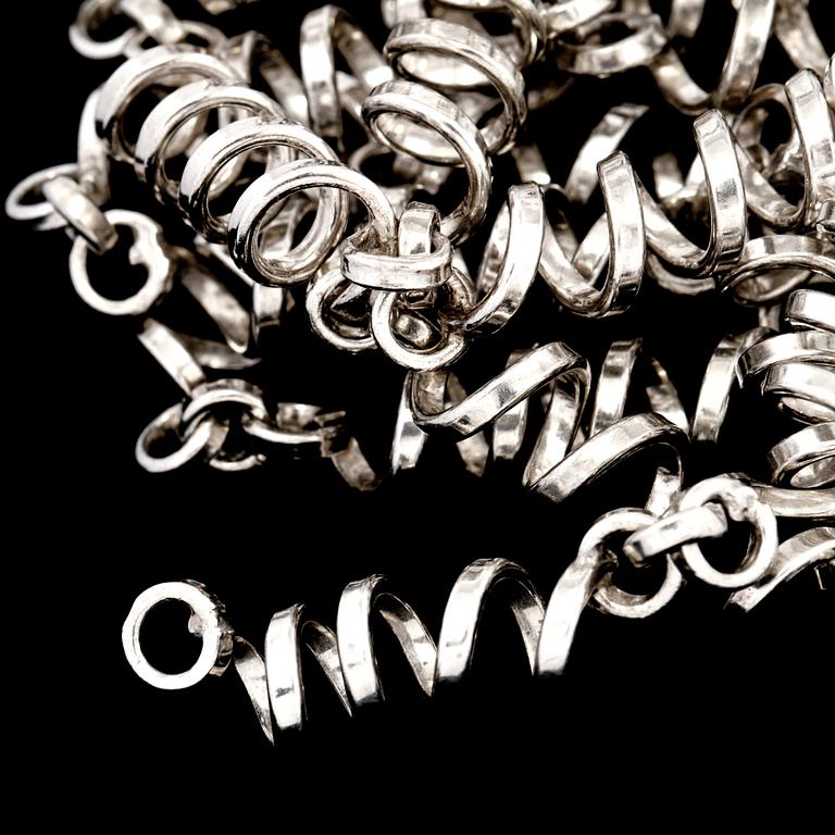HALSBAND, silver, Cecilia Johansson, Göteborg, 1982. Vikt 50 g.
