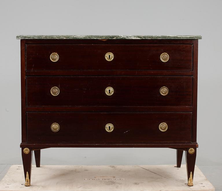 BYRÅ, gustaviansk stil, 1800/1900.
