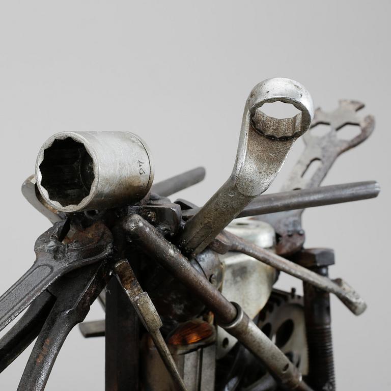 BOB PASTERKAMP, skulptur, metall. Signerad BP.