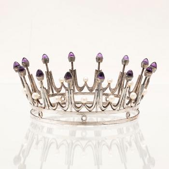 Karl-Erik Palmberg, bridal crown in silver with cabochon-cut amethysts and cultured pearls, Alton Falköping 1967.